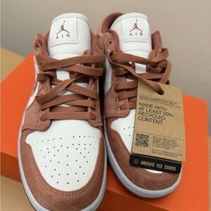 Jordan’s 1 Low “sky J Orange ” Women’s 10.5